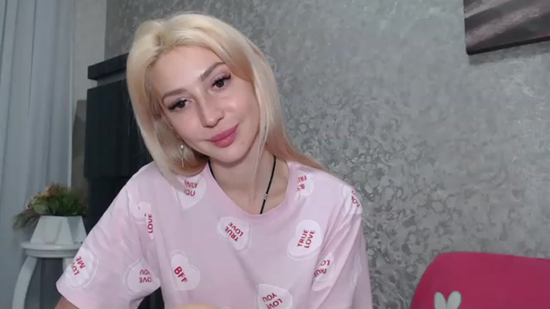 Gallery image thumbnail from Your_Eyes__'s myfreecams stream on, 03/10/2023, 20:07 image 1 of 20