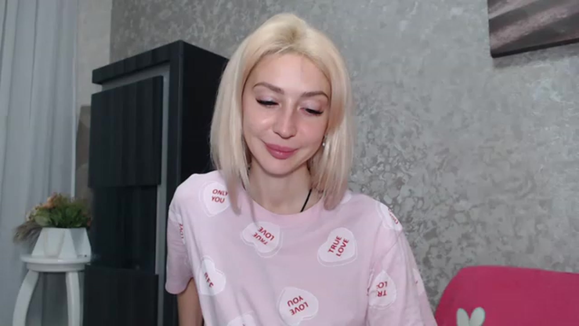 Gallery image thumbnail from Your_Eyes__'s myfreecams stream on, 03/10/2023, 20:07 image 12 of 20