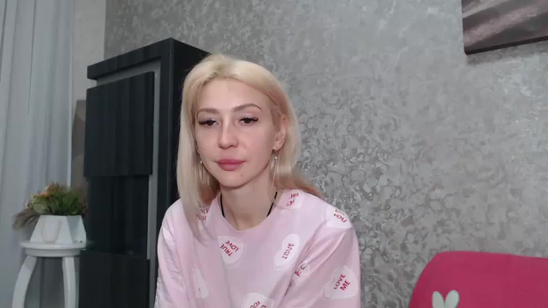Gallery image thumbnail from Your_Eyes__'s myfreecams stream on, 03/10/2023, 20:07 image 16 of 20