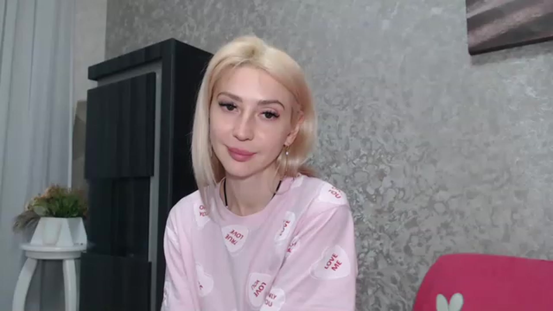 Gallery image thumbnail from Your_Eyes__'s myfreecams stream on, 03/10/2023, 20:07 image 15 of 20
