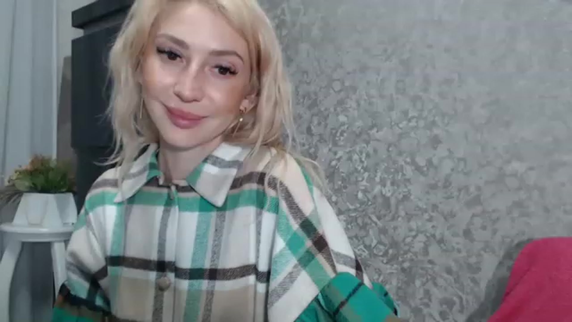 Gallery image thumbnail from Your_Eyes__'s myfreecams stream on, 03/13/2023, 21:13 image 15 of 20