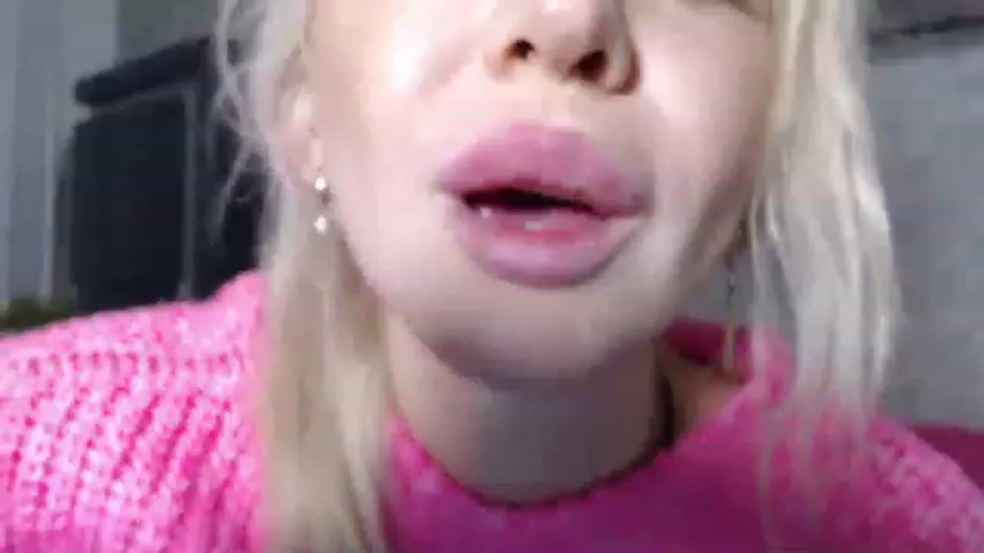 Gallery image thumbnail from Your_Eyes__'s myfreecams stream on, 03/14/2023, 18:35 image 5 of 20