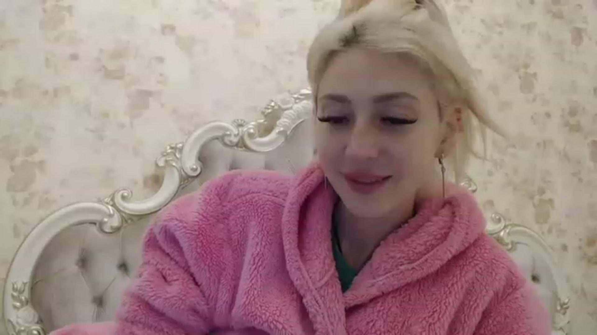 Gallery image thumbnail from Your_Eyes__'s myfreecams stream on, 04/15/2023, 18:00 image 7 of 20
