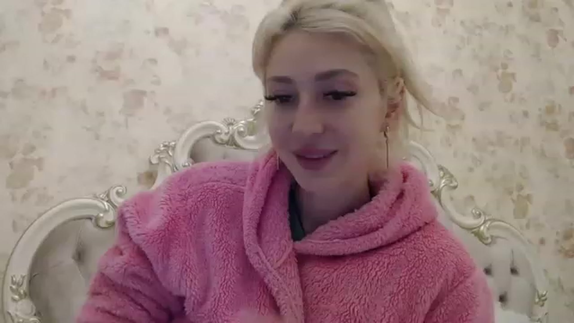 Gallery image thumbnail from Your_Eyes__'s myfreecams stream on, 04/15/2023, 18:00 image 1 of 20