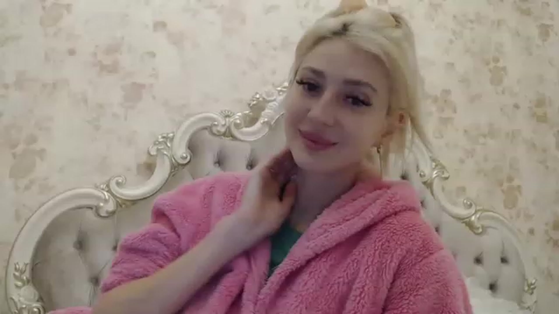 Gallery image thumbnail from Your_Eyes__'s myfreecams stream on, 04/15/2023, 18:00 image 10 of 20