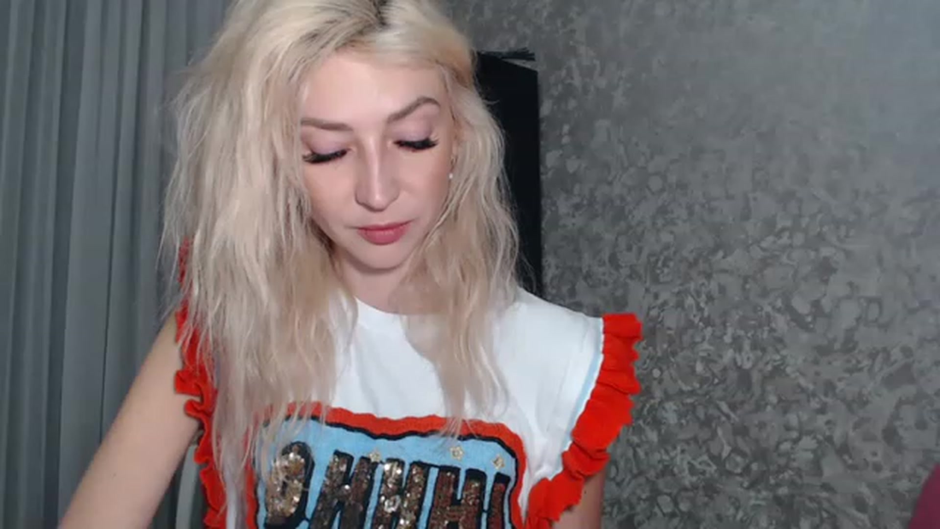 Gallery image thumbnail from Your_Eyes__'s myfreecams stream on, 04/21/2023, 20:07 image 17 of 20