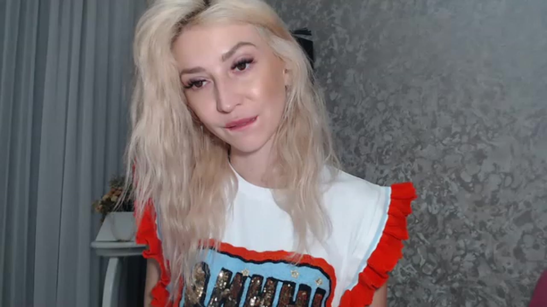 Gallery image thumbnail from Your_Eyes__'s myfreecams stream on, 04/21/2023, 20:07 image 19 of 20