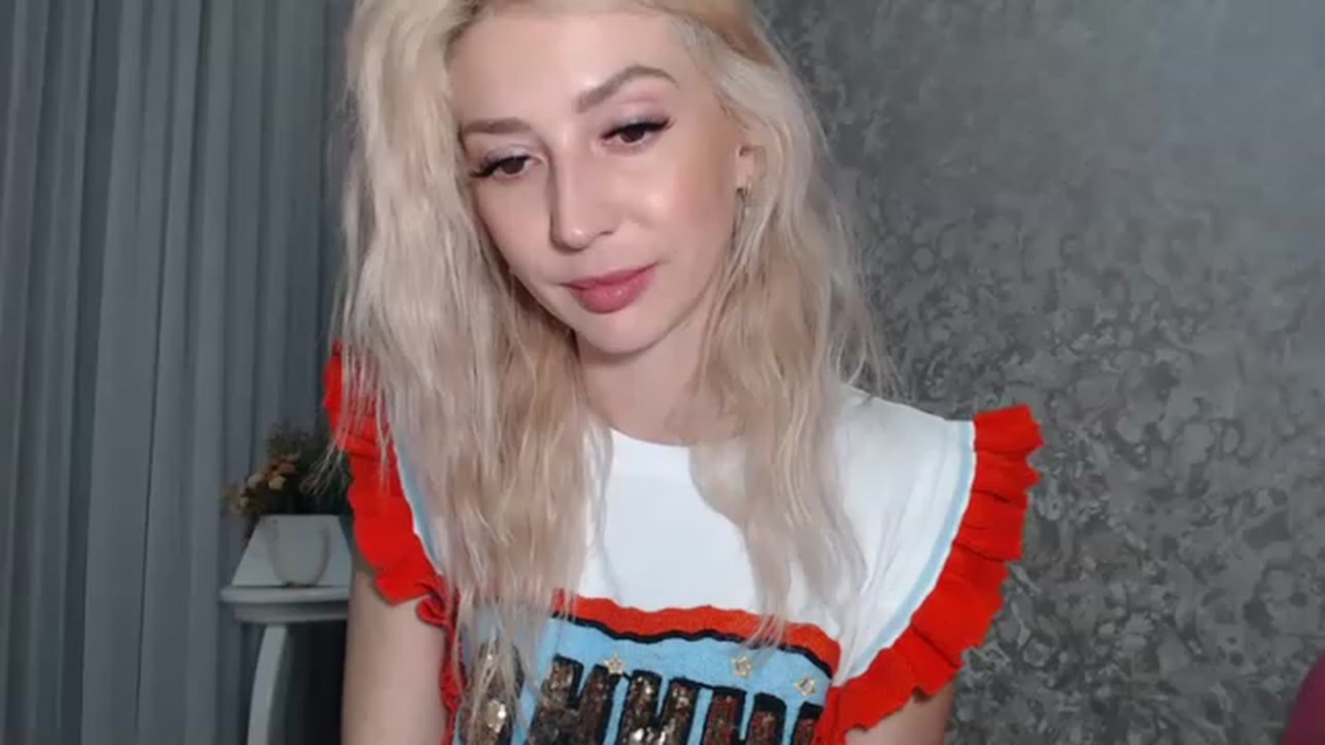 Gallery image thumbnail from Your_Eyes__'s myfreecams stream on, 04/21/2023, 20:07 image 12 of 20