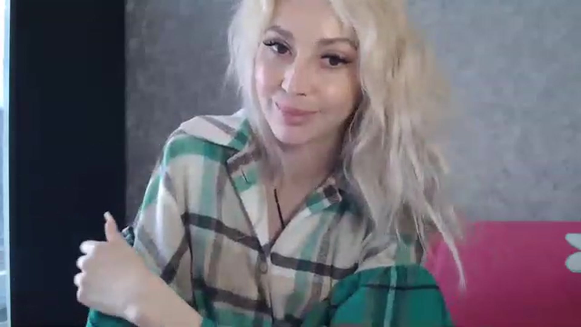 Gallery image thumbnail from Your_Eyes__'s myfreecams stream on, 04/22/2023, 13:00 image 15 of 20
