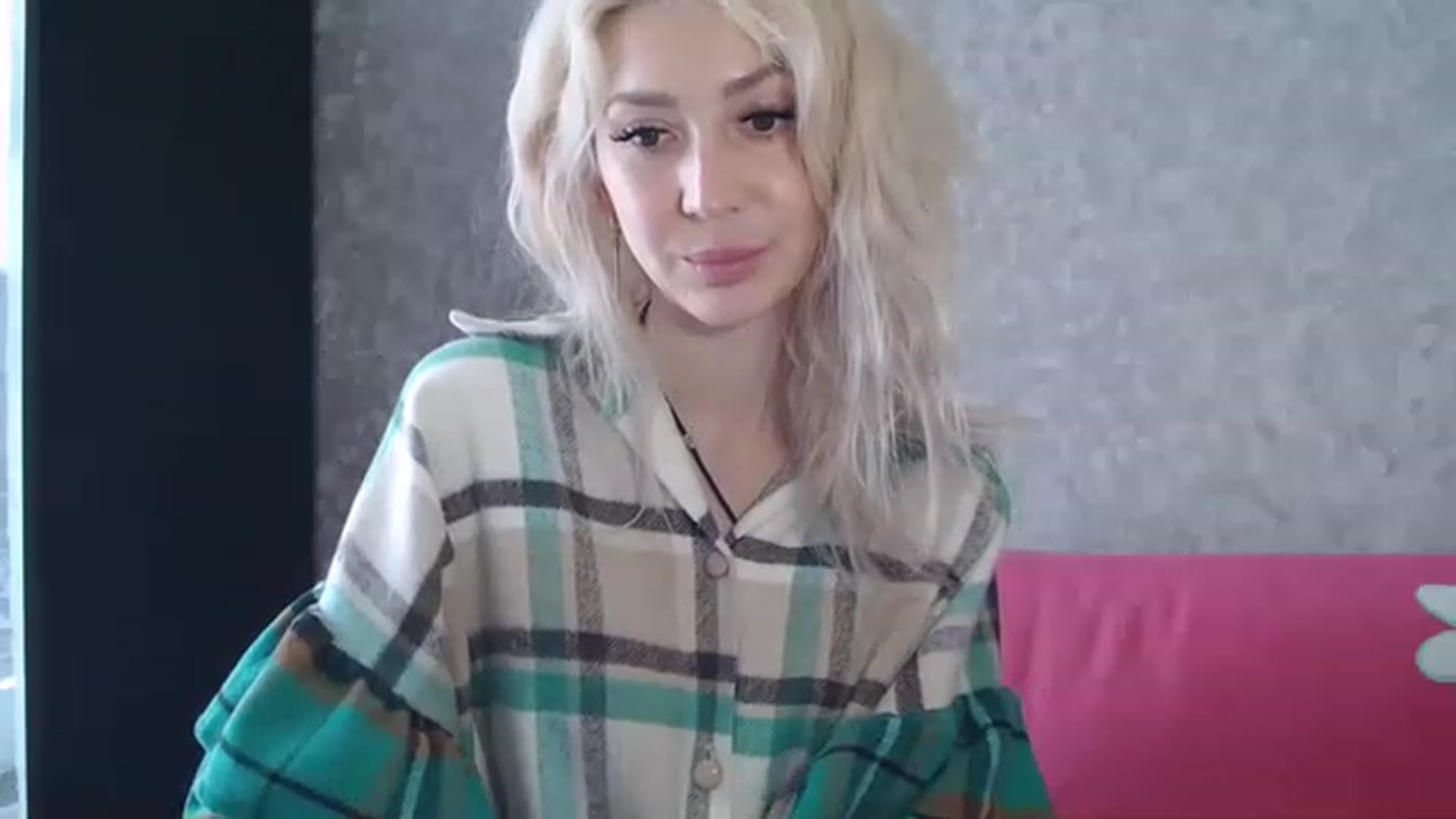 Gallery image thumbnail from Your_Eyes__'s myfreecams stream on, 04/22/2023, 13:00 image 20 of 20