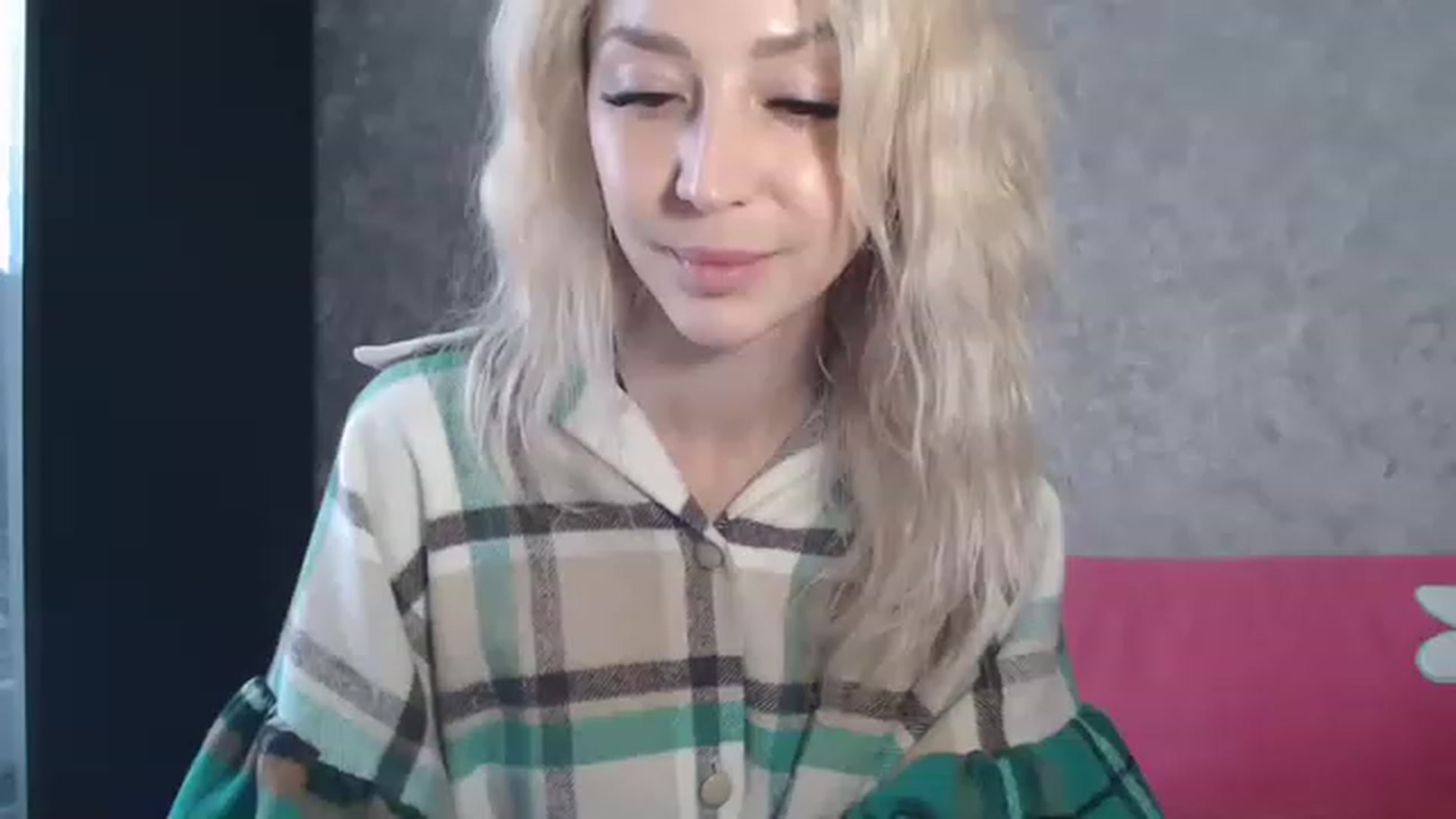 Gallery image thumbnail from Your_Eyes__'s myfreecams stream on, 04/22/2023, 14:19 image 5 of 20