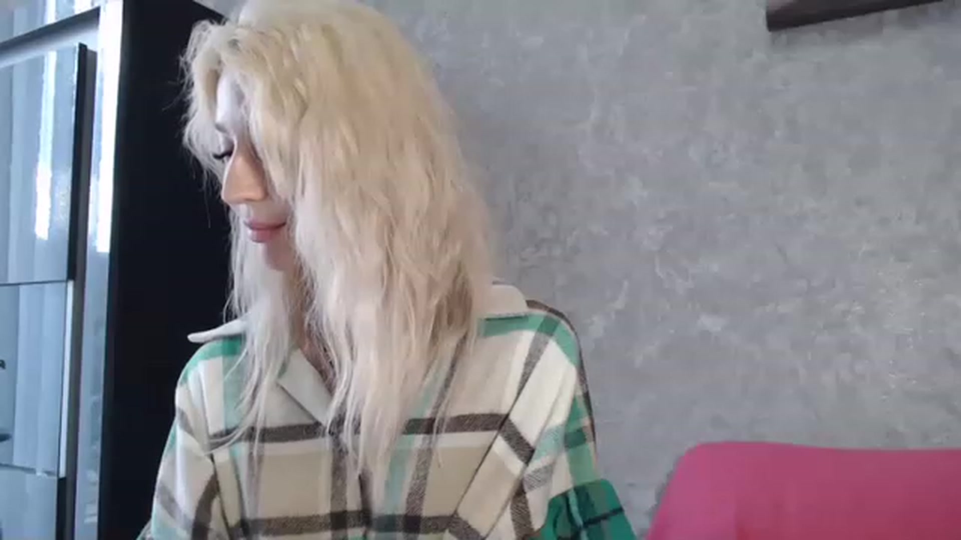 Gallery image thumbnail from Your_Eyes__'s myfreecams stream on, 04/22/2023, 14:19 image 7 of 20