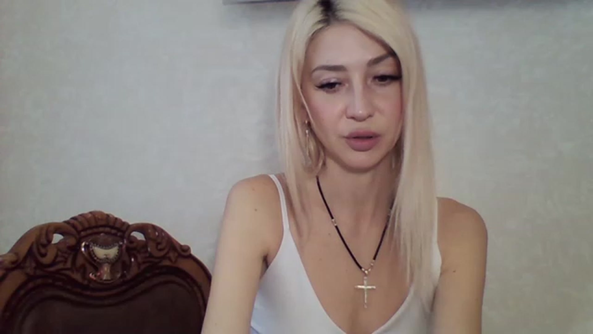 Gallery image thumbnail from Your_Eyes__'s myfreecams stream on, 04/30/2023, 12:08 image 11 of 20