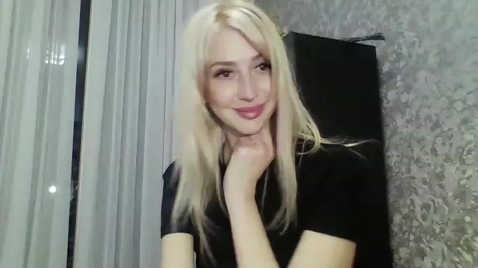 Gallery image thumbnail from Your_Eyes__'s myfreecams stream on, 05/06/2023, 19:48 image 15 of 20