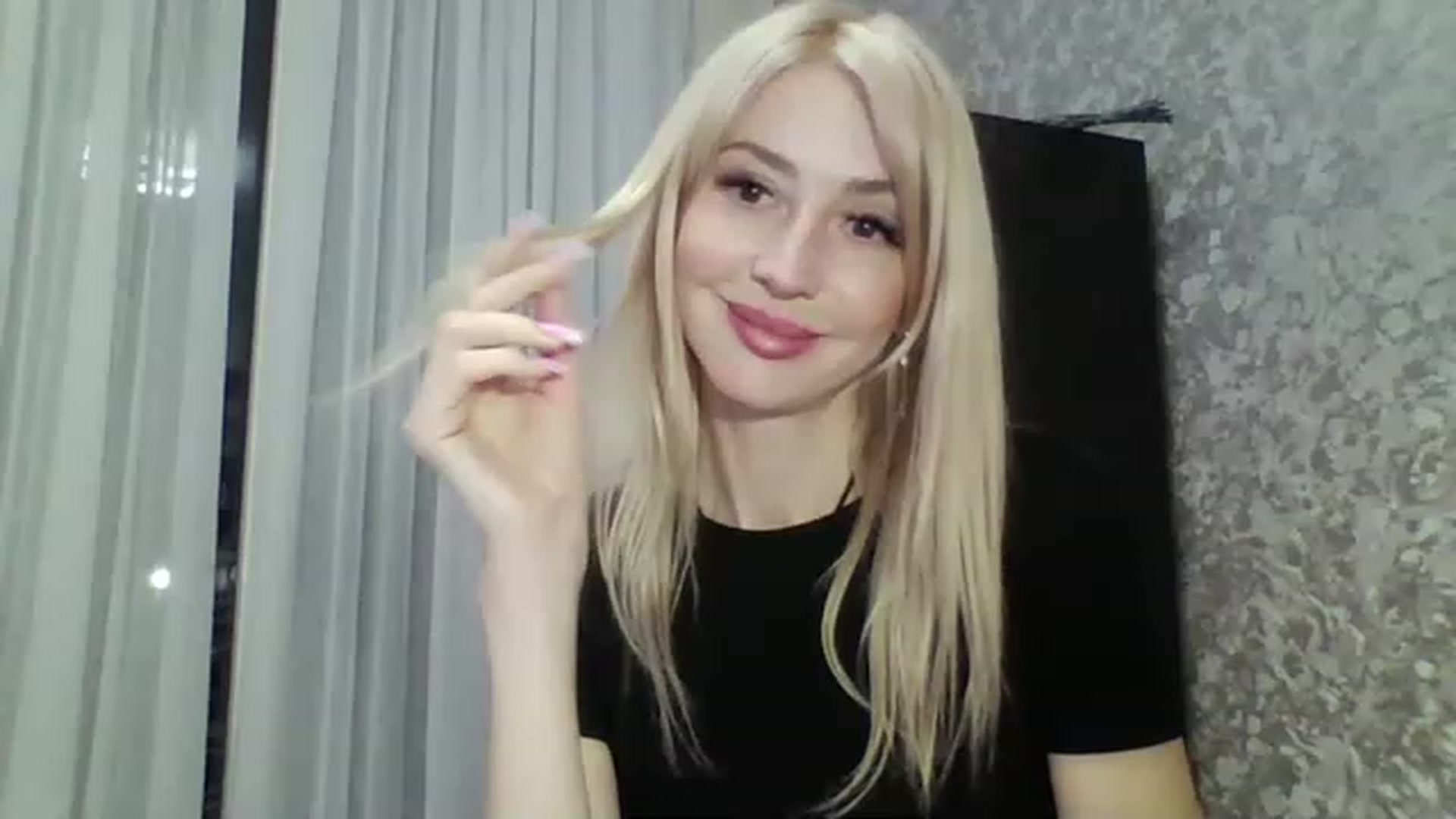 Gallery image thumbnail from Your_Eyes__'s myfreecams stream on, 05/06/2023, 19:48 image 13 of 20