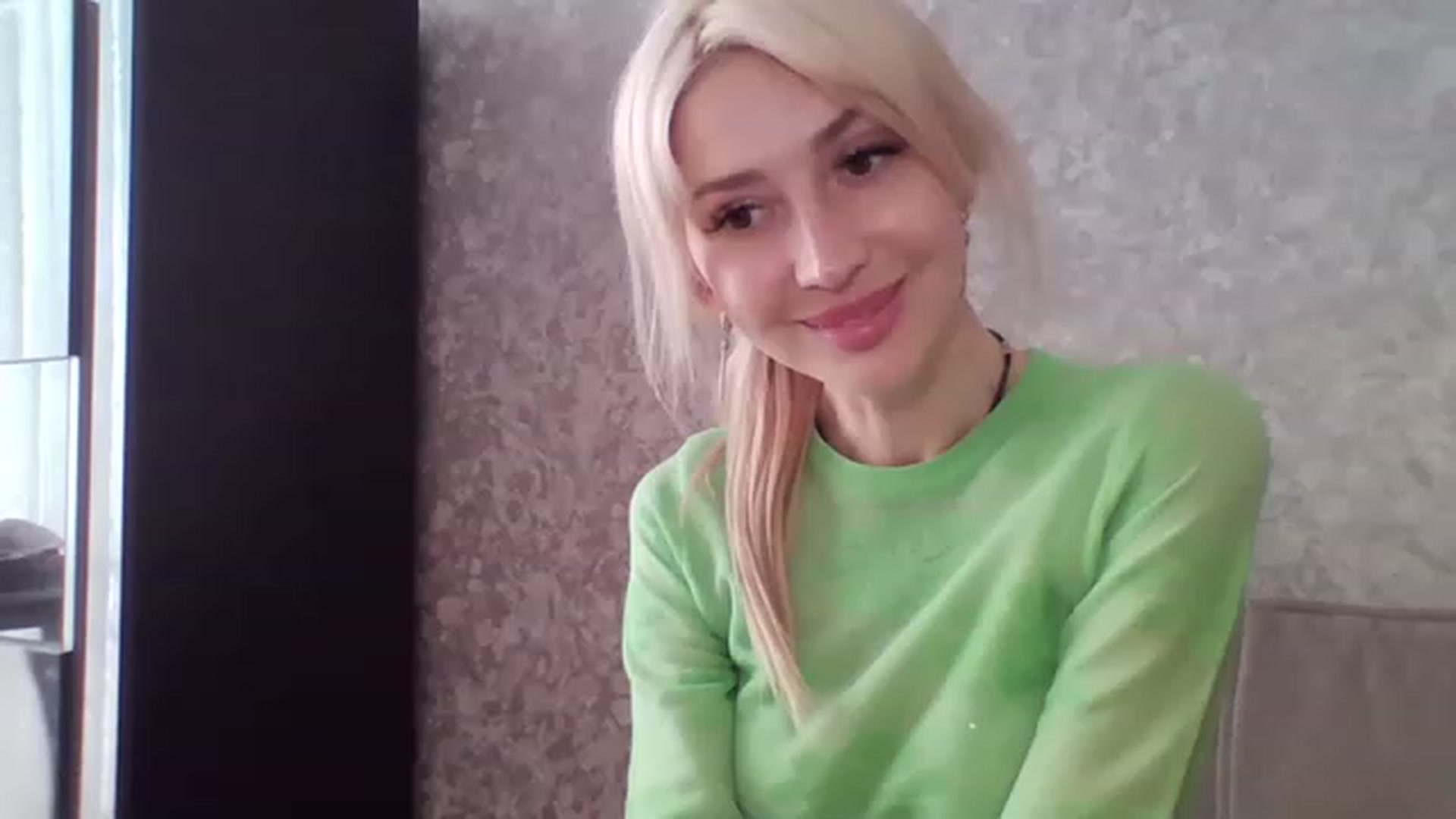 Gallery image thumbnail from Your_Eyes__'s myfreecams stream on, 05/17/2023, 15:57 image 16 of 20