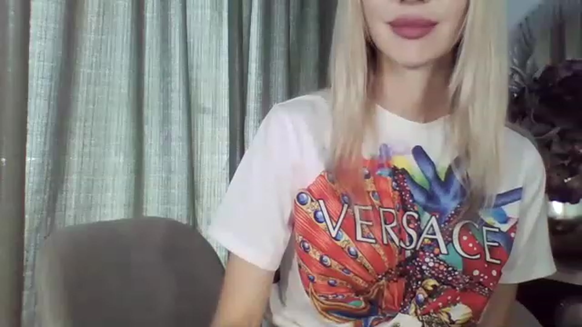 Gallery image thumbnail from Your_Eyes__'s myfreecams stream on, 06/03/2023, 12:37 image 8 of 20