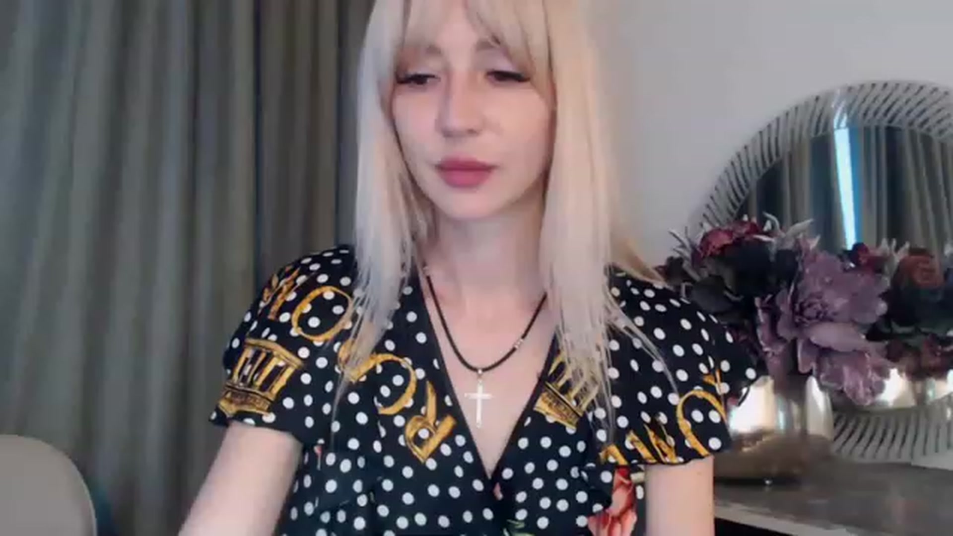 Gallery image thumbnail from Your_Eyes__'s myfreecams stream on, 06/08/2023, 17:49 image 3 of 20