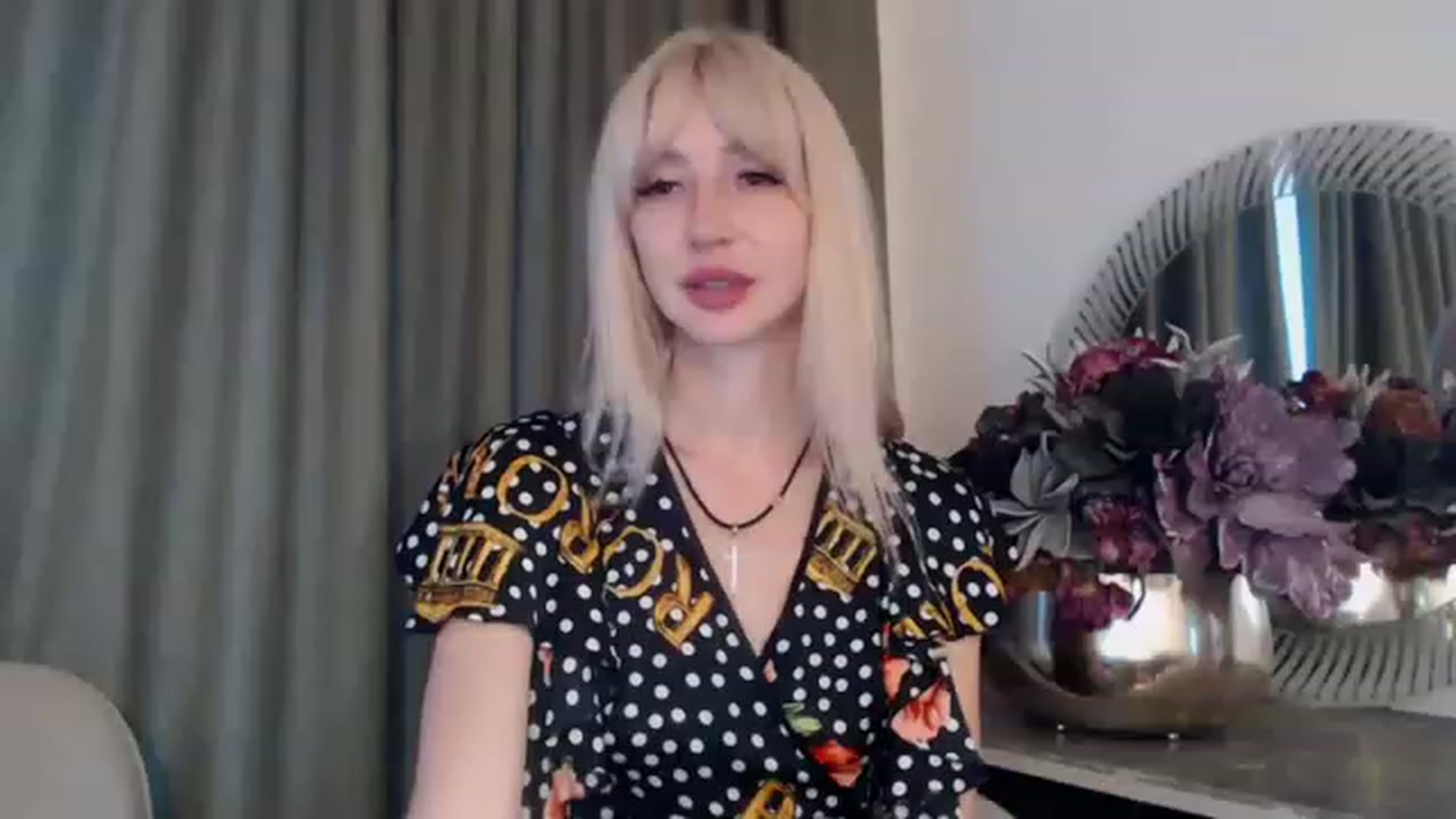 Gallery image thumbnail from Your_Eyes__'s myfreecams stream on, 06/08/2023, 17:49 image 2 of 20