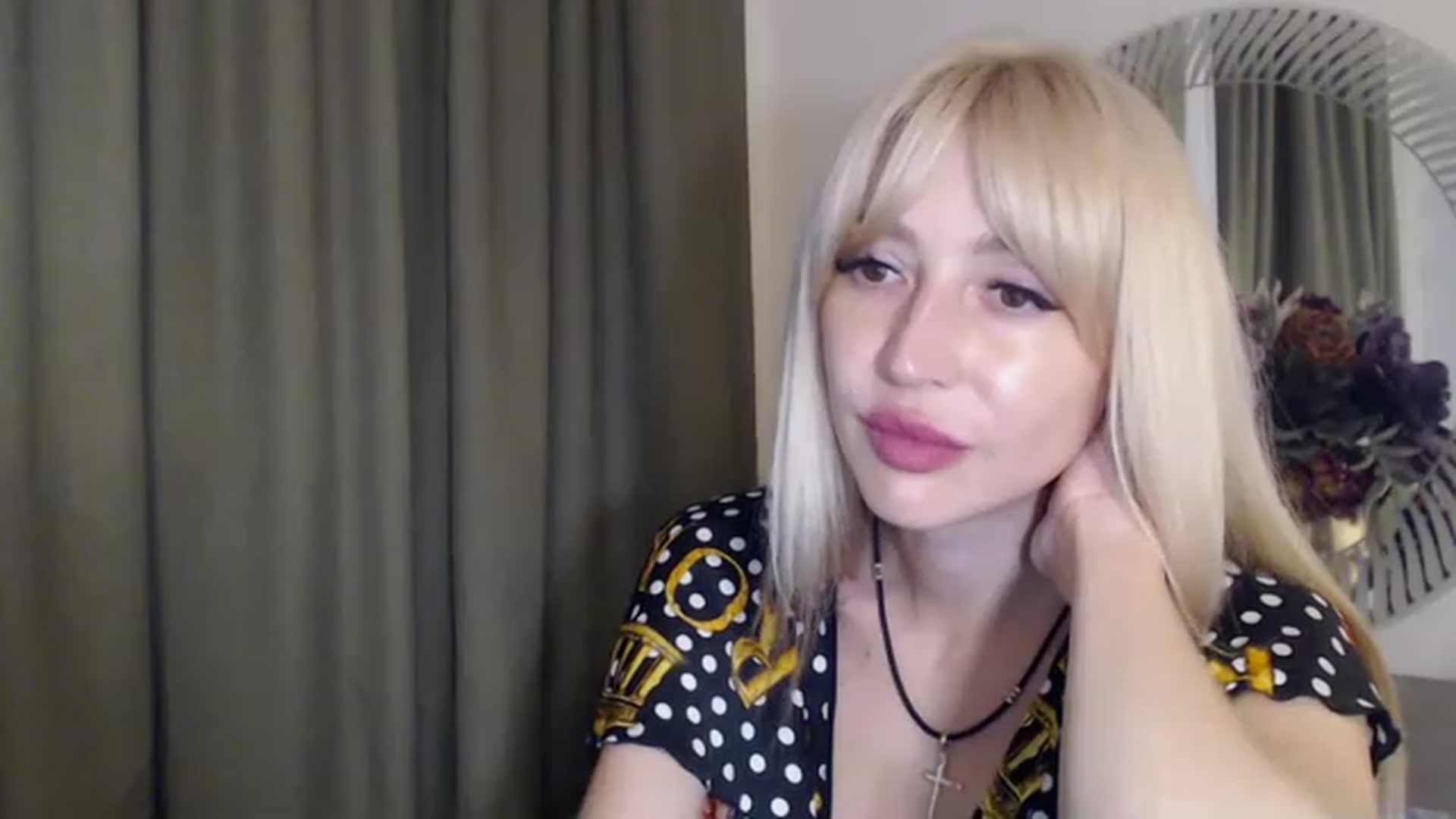 Gallery image thumbnail from Your_Eyes__'s myfreecams stream on, 06/08/2023, 17:49 image 17 of 20