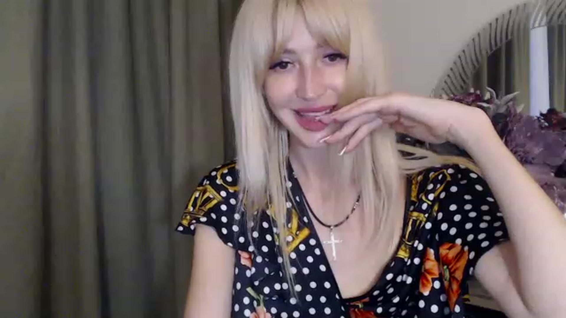 Gallery image thumbnail from Your_Eyes__'s myfreecams stream on, 06/08/2023, 17:49 image 14 of 20
