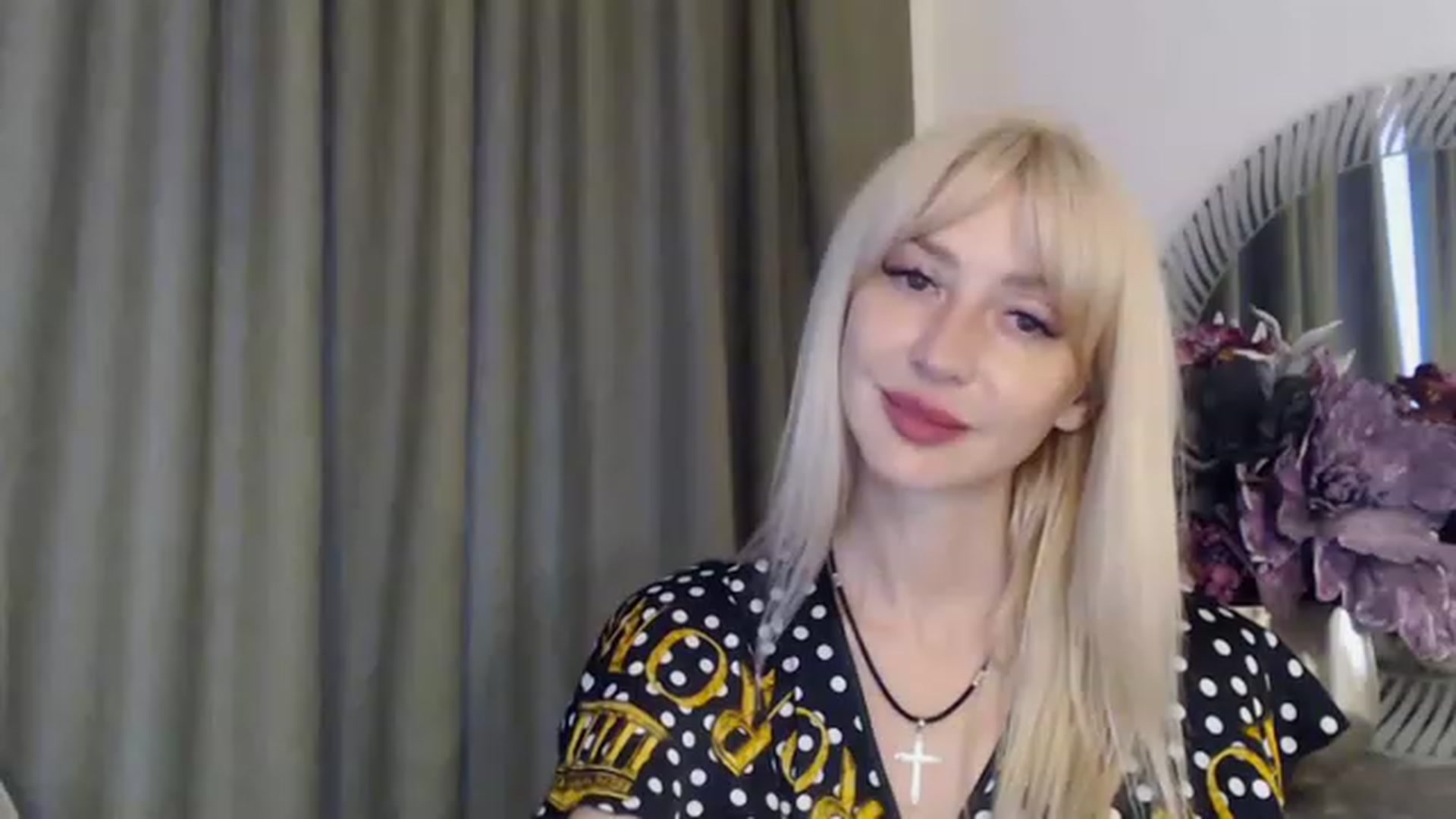Gallery image thumbnail from Your_Eyes__'s myfreecams stream on, 06/08/2023, 17:49 image 5 of 20