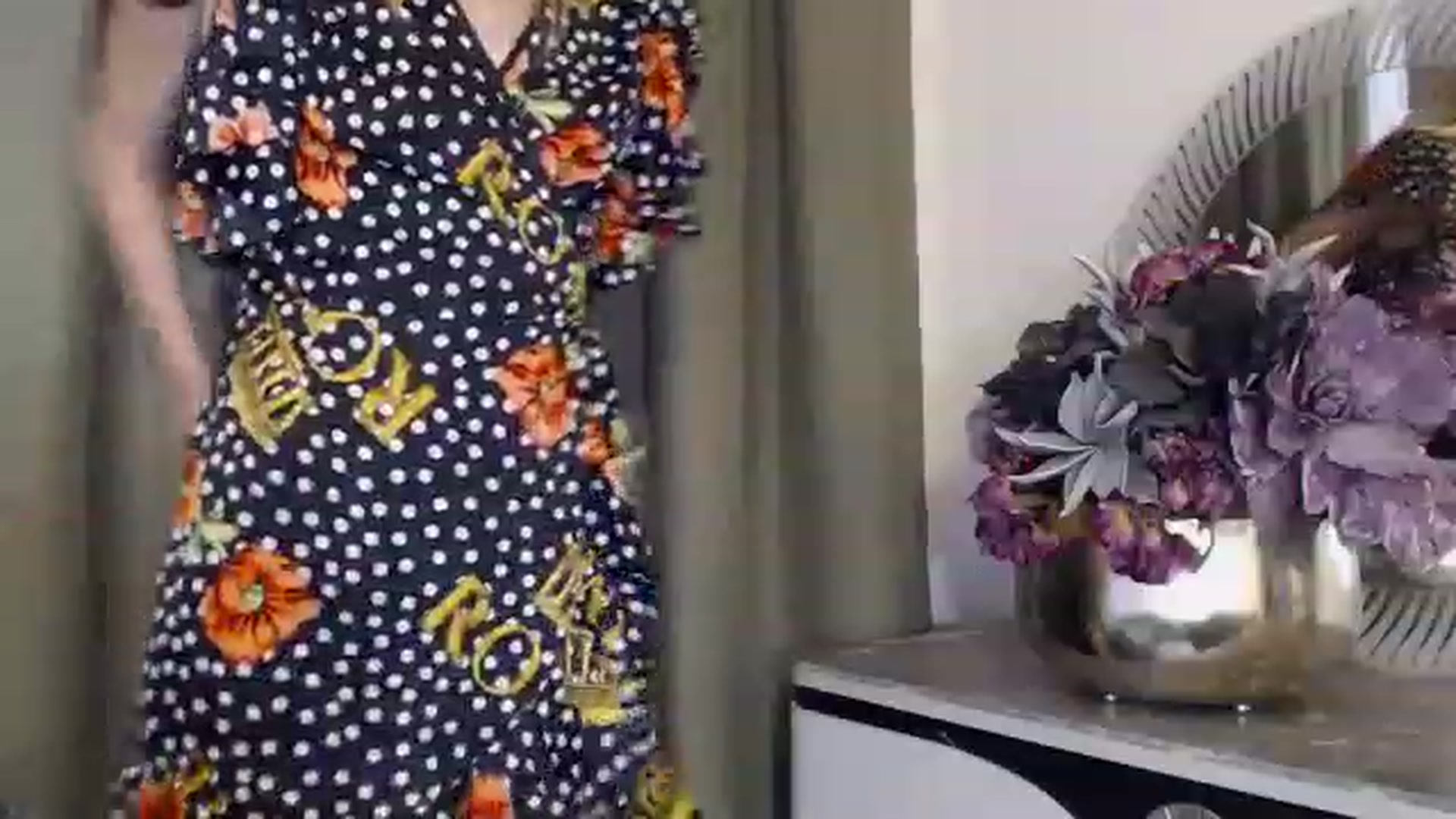 Gallery image thumbnail from Your_Eyes__'s myfreecams stream on, 06/08/2023, 17:49 image 13 of 20