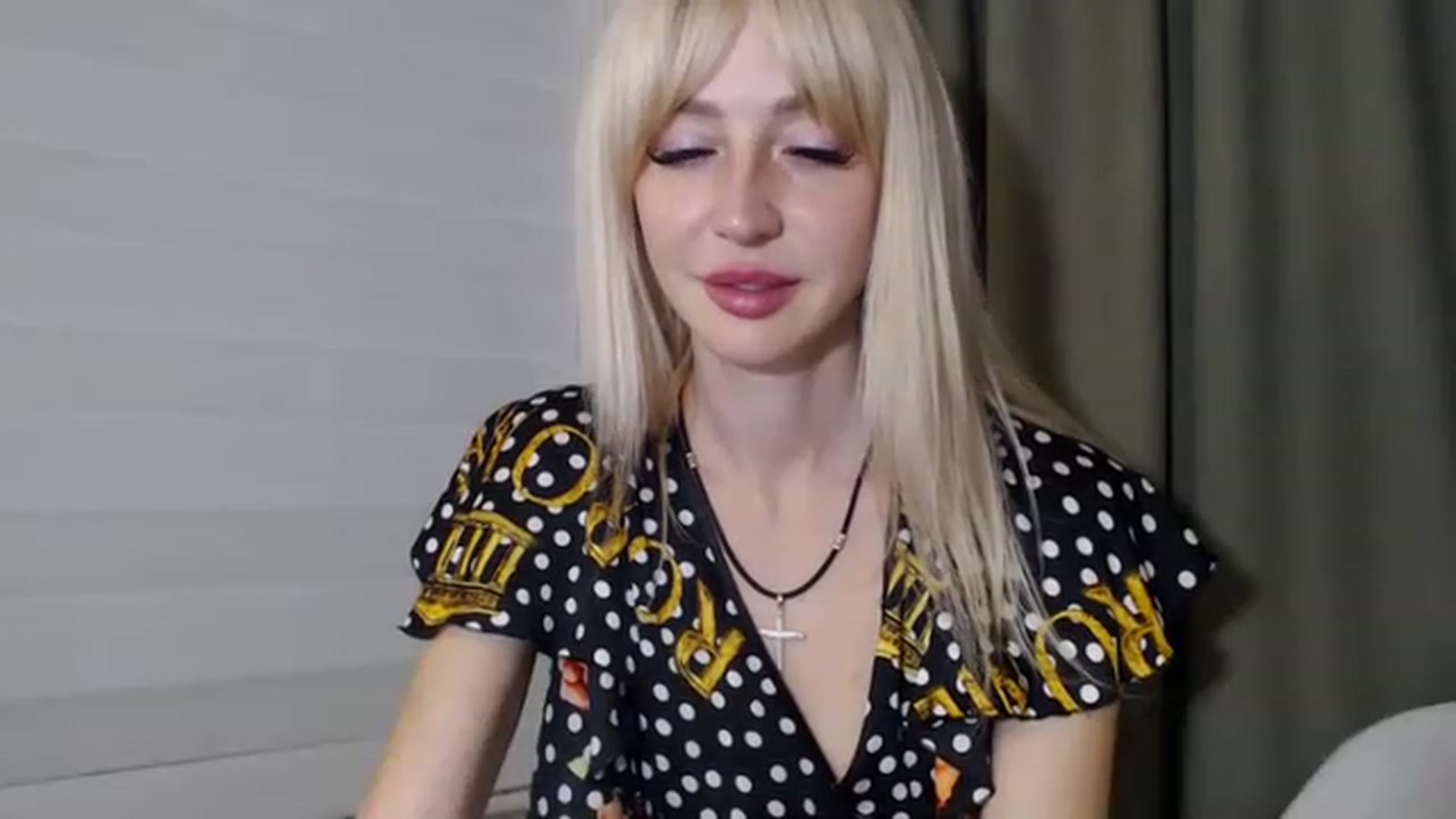 Gallery image thumbnail from Your_Eyes__'s myfreecams stream on, 06/08/2023, 20:38 image 14 of 20