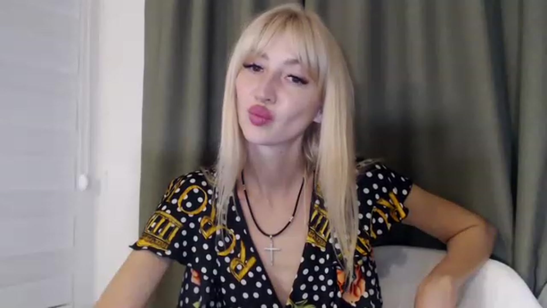 Gallery image thumbnail from Your_Eyes__'s myfreecams stream on, 06/08/2023, 20:38 image 3 of 20