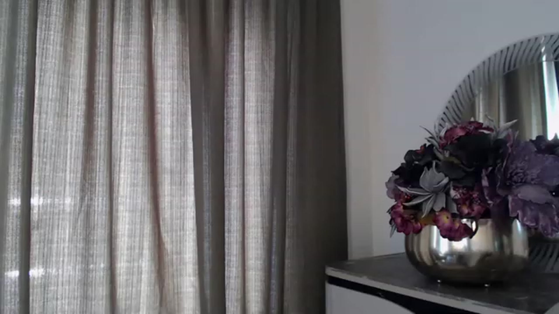 Gallery image thumbnail from Your_Eyes__'s myfreecams stream on, 06/09/2023, 11:42 image 16 of 20