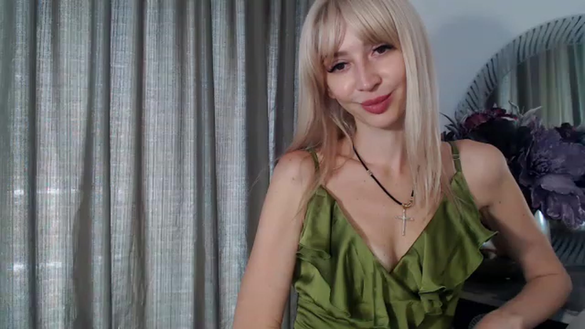Gallery image thumbnail from Your_Eyes__'s myfreecams stream on, 06/09/2023, 11:42 image 2 of 20