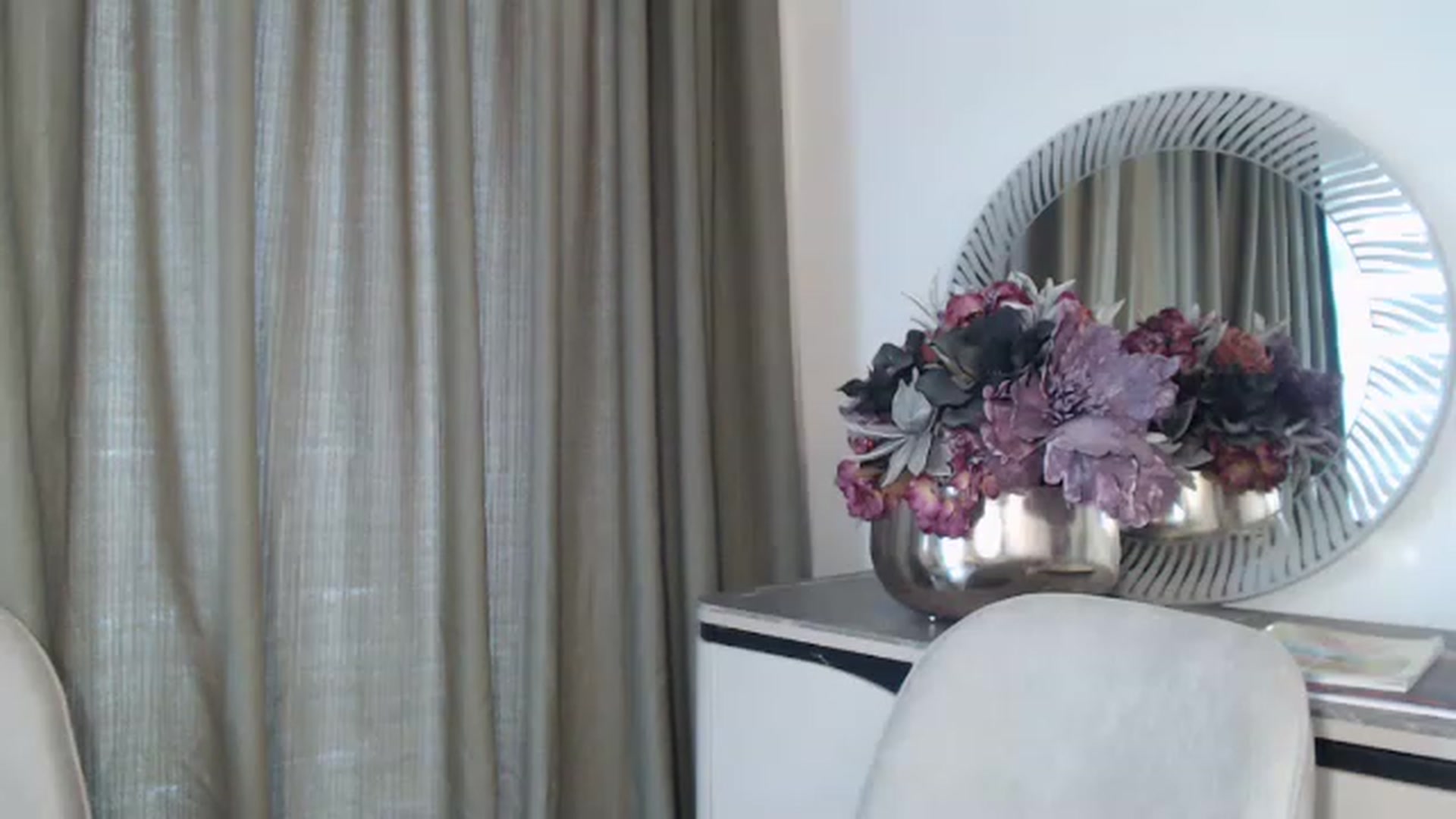 Gallery image thumbnail from Your_Eyes__'s myfreecams stream on, 06/13/2023, 12:59 image 11 of 20
