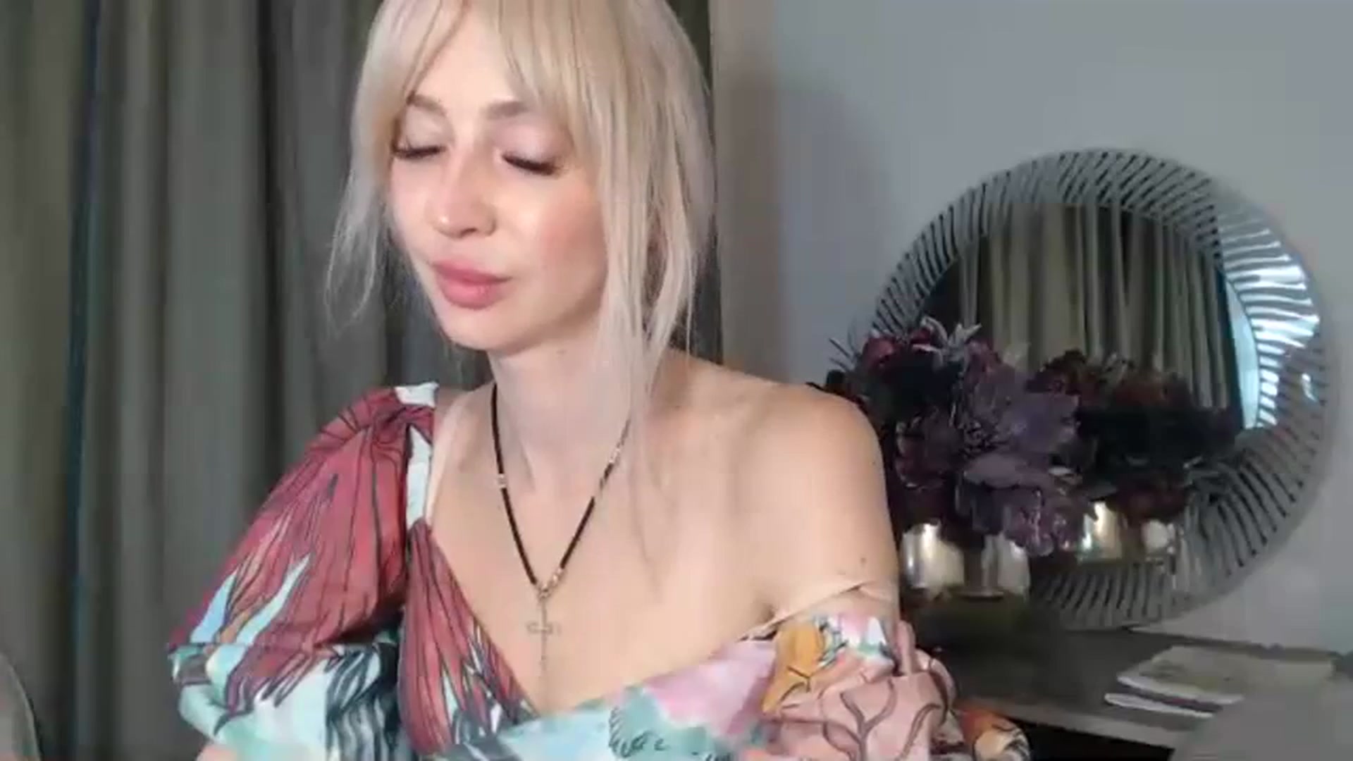 Gallery image thumbnail from Your_Eyes__'s myfreecams stream on, 06/13/2023, 14:07 image 9 of 20