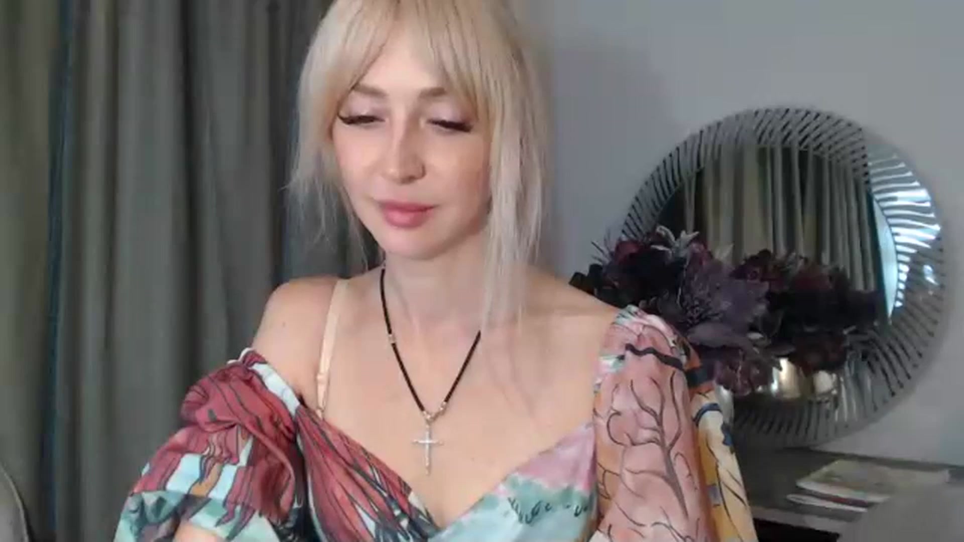 Gallery image thumbnail from Your_Eyes__'s myfreecams stream on, 06/13/2023, 14:07 image 18 of 20
