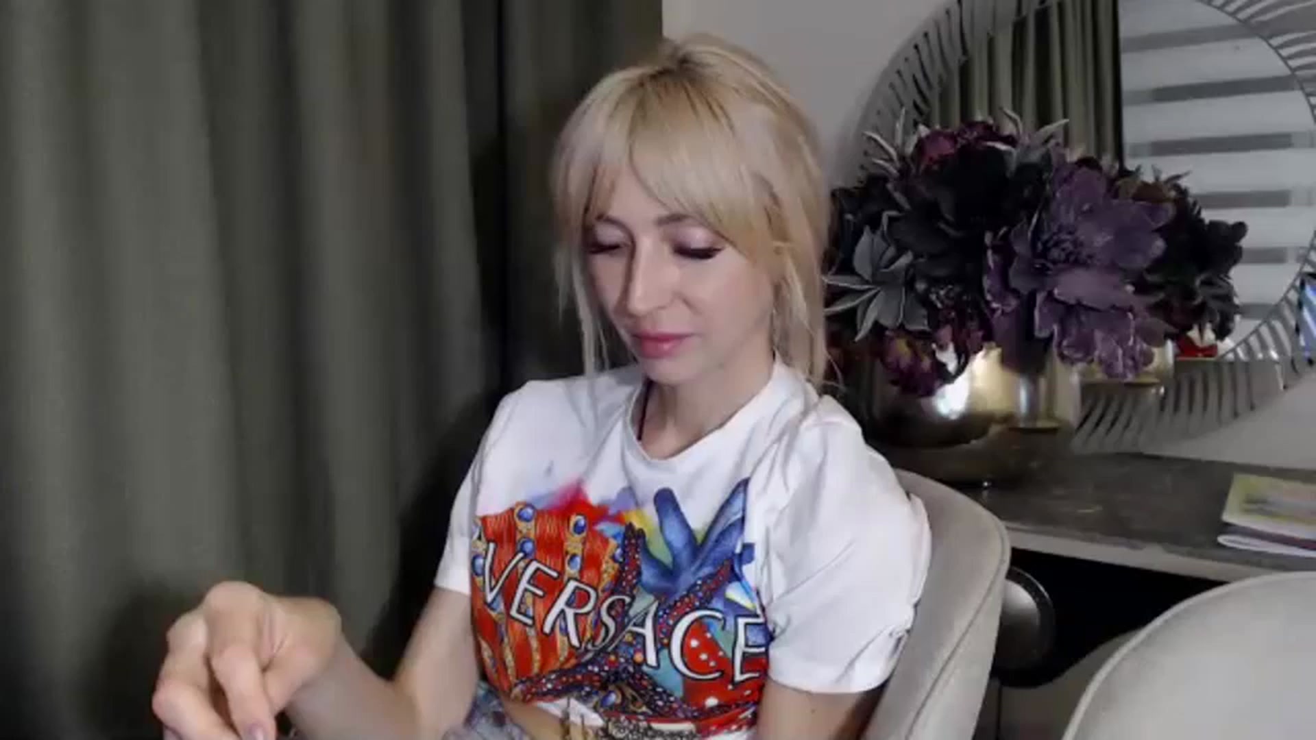 Gallery image thumbnail from Your_Eyes__'s myfreecams stream on, 06/13/2023, 20:09 image 6 of 20