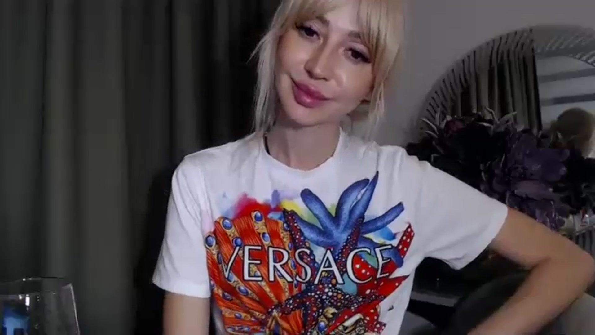 Gallery image thumbnail from Your_Eyes__'s myfreecams stream on, 06/13/2023, 20:09 image 18 of 20