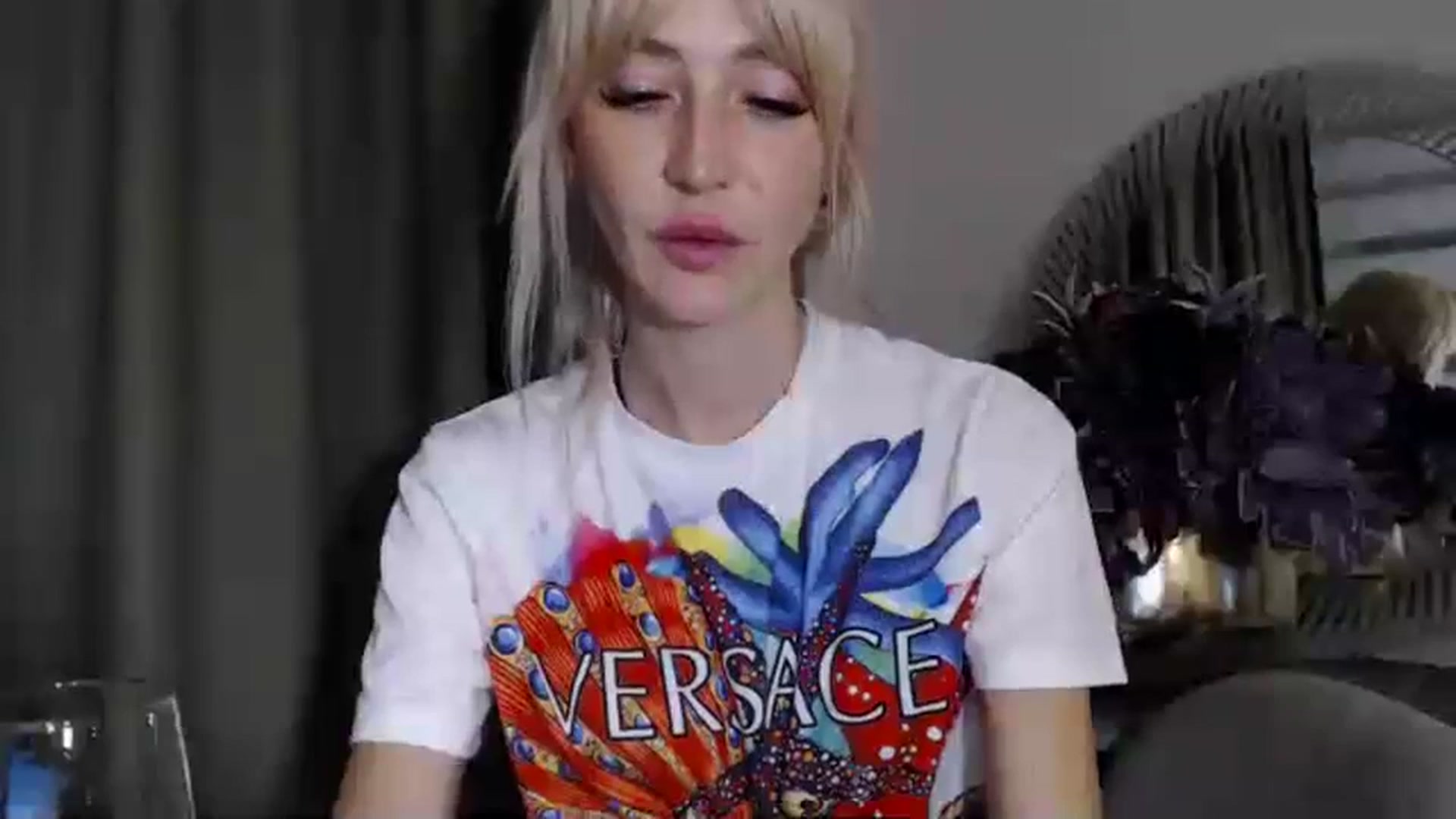 Gallery image thumbnail from Your_Eyes__'s myfreecams stream on, 06/13/2023, 20:09 image 17 of 20