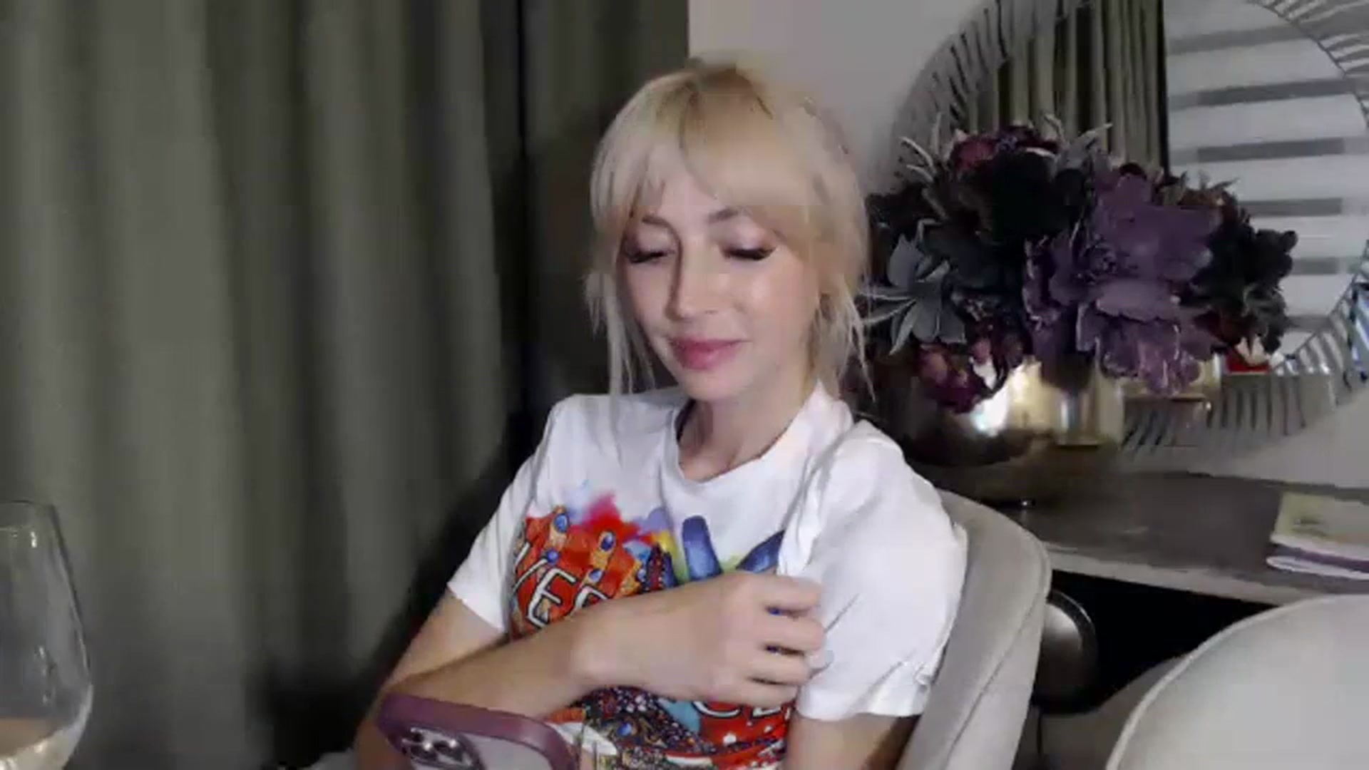 Gallery image thumbnail from Your_Eyes__'s myfreecams stream on, 06/13/2023, 20:09 image 9 of 20