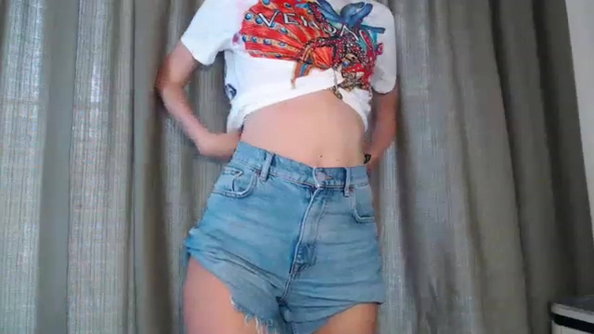 Gallery image thumbnail from Your_Eyes__'s myfreecams stream on, 06/16/2023, 13:23 image 10 of 20