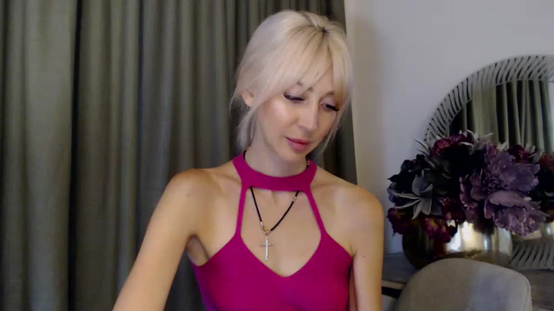 Gallery image thumbnail from Your_Eyes__'s myfreecams stream on, 06/17/2023, 13:24 image 7 of 20