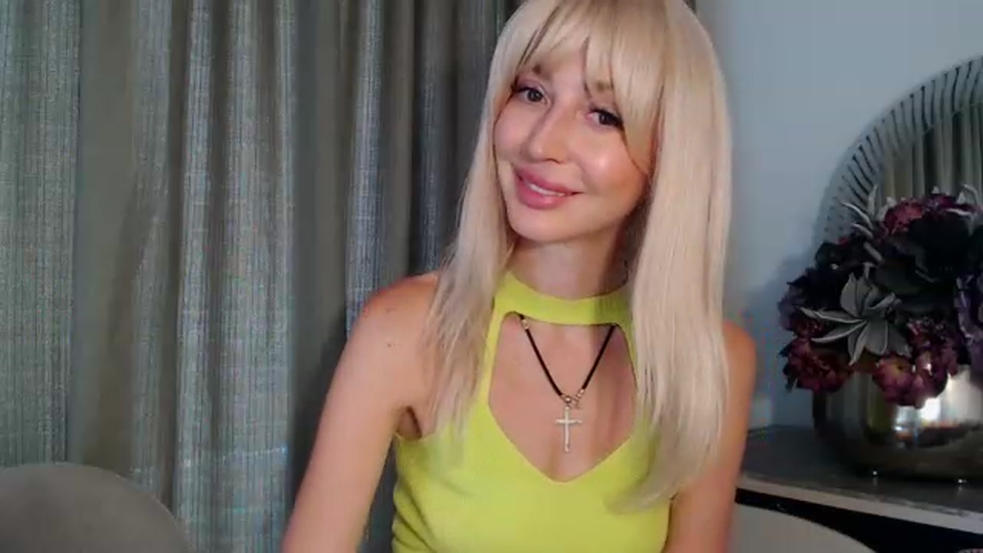 Gallery image thumbnail from Your_Eyes__'s myfreecams stream on, 06/22/2023, 13:57 image 13 of 20