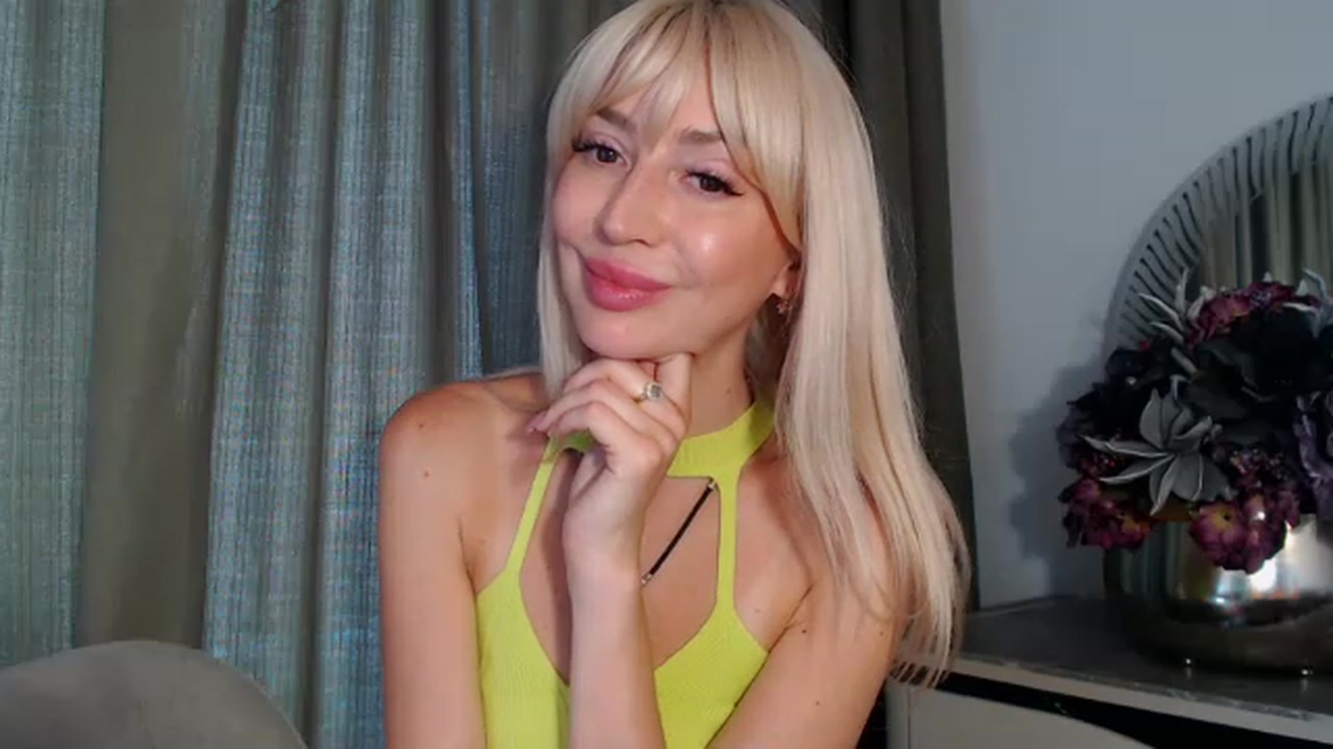 Gallery image thumbnail from Your_Eyes__'s myfreecams stream on, 06/22/2023, 13:57 image 9 of 20