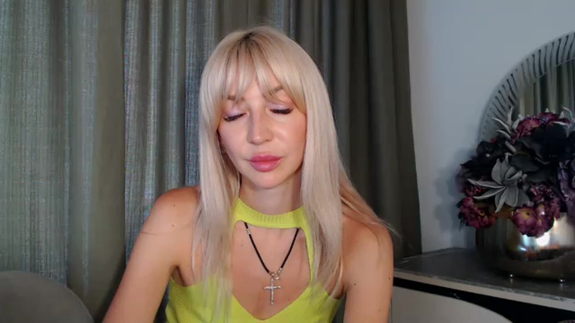 Gallery image thumbnail from Your_Eyes__'s myfreecams stream on, 06/22/2023, 13:57 image 20 of 20