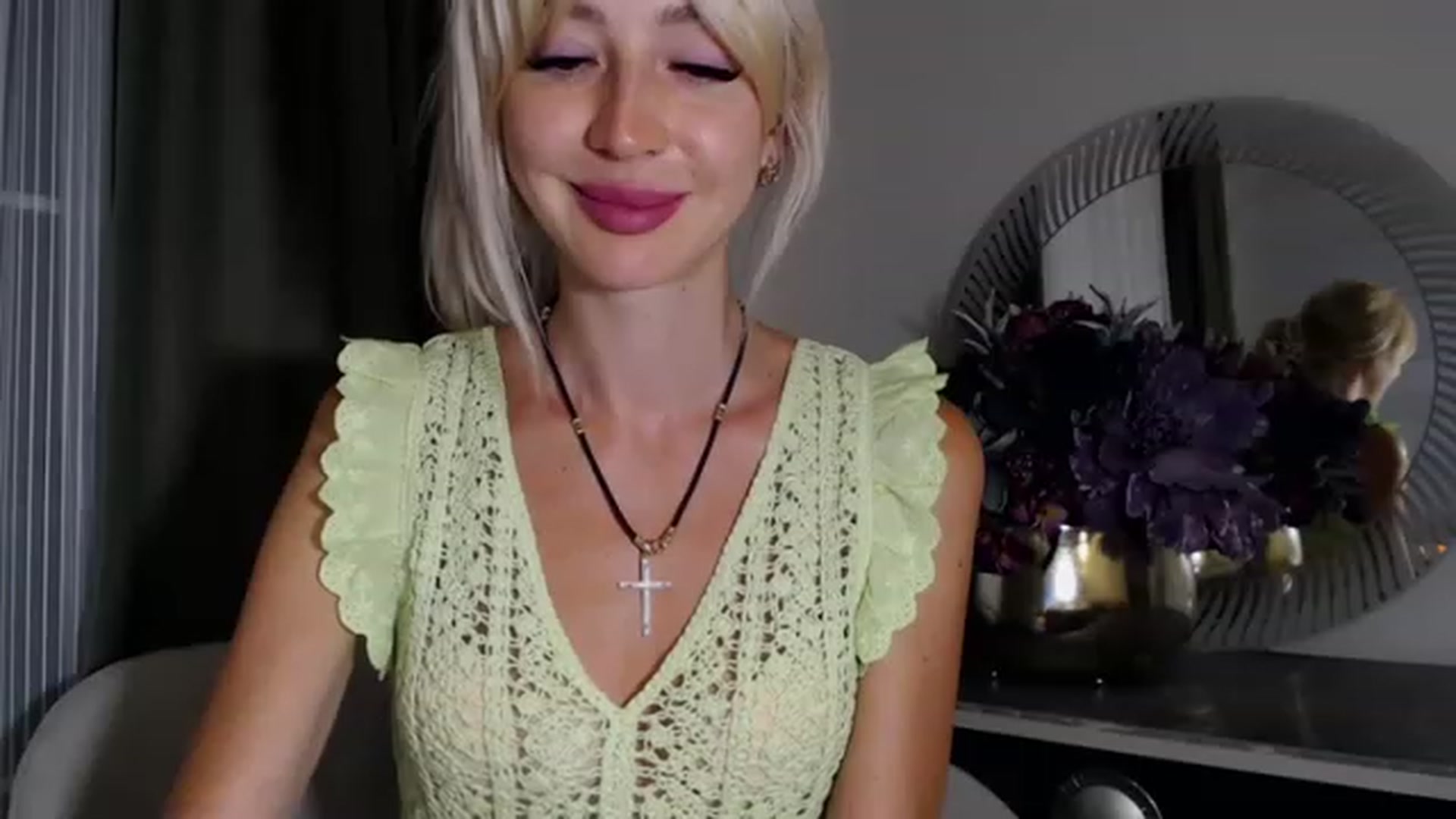 Gallery image thumbnail from Your_Eyes__'s myfreecams stream on, 06/27/2023, 19:49 image 17 of 20