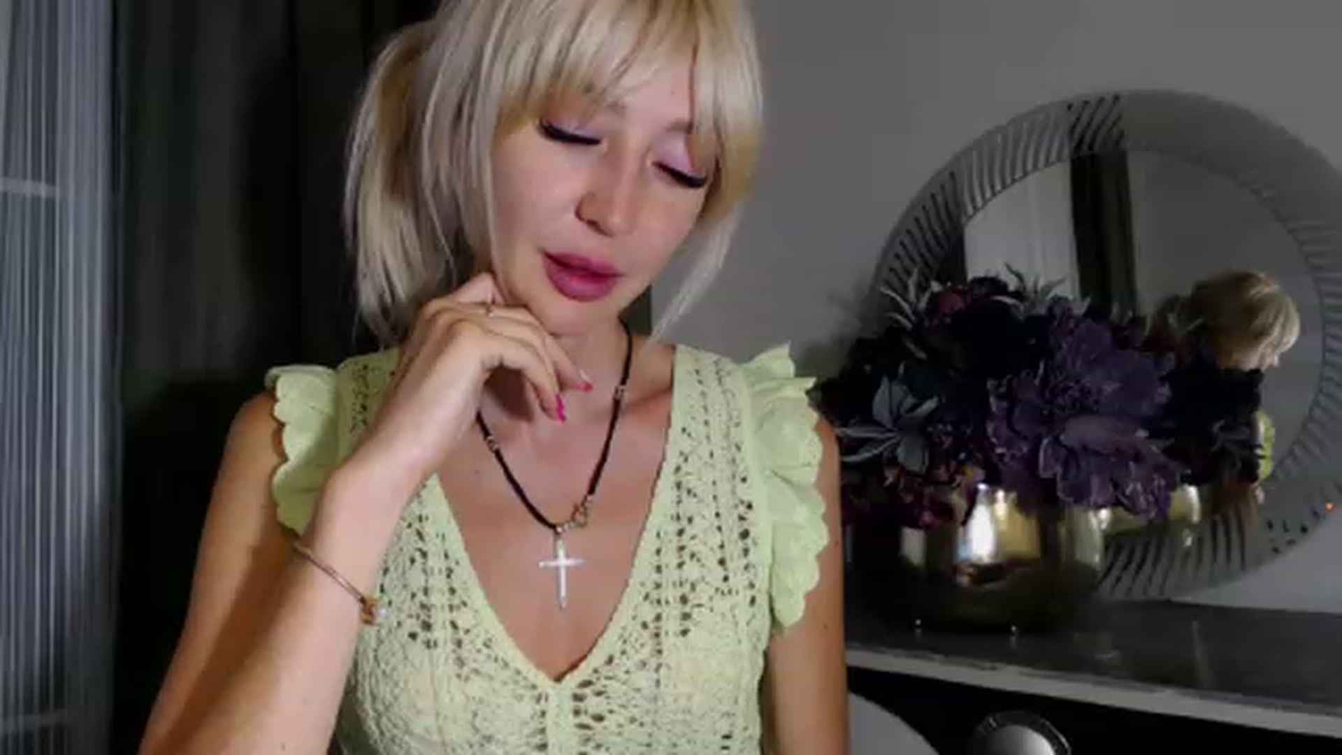 Gallery image thumbnail from Your_Eyes__'s myfreecams stream on, 06/27/2023, 19:49 image 3 of 20