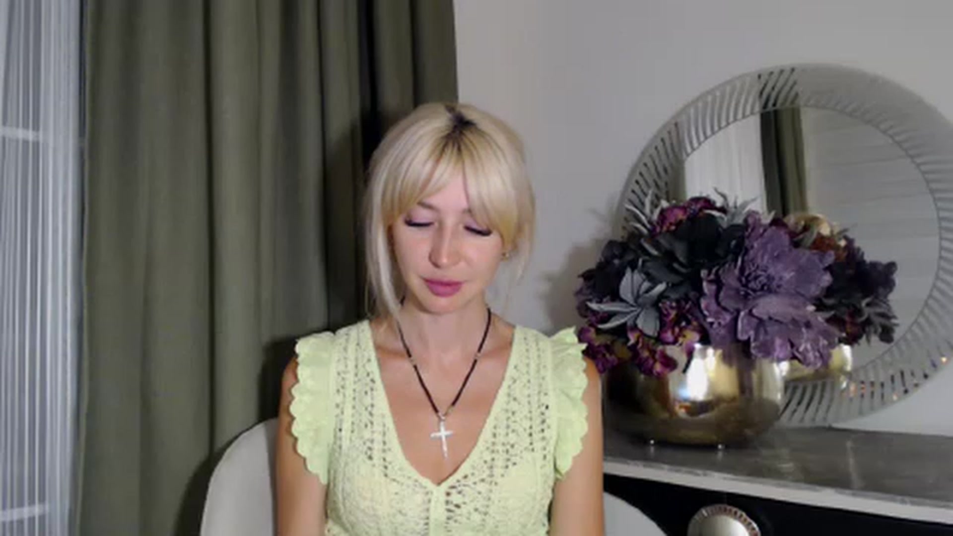 Gallery image thumbnail from Your_Eyes__'s myfreecams stream on, 06/27/2023, 19:49 image 2 of 20