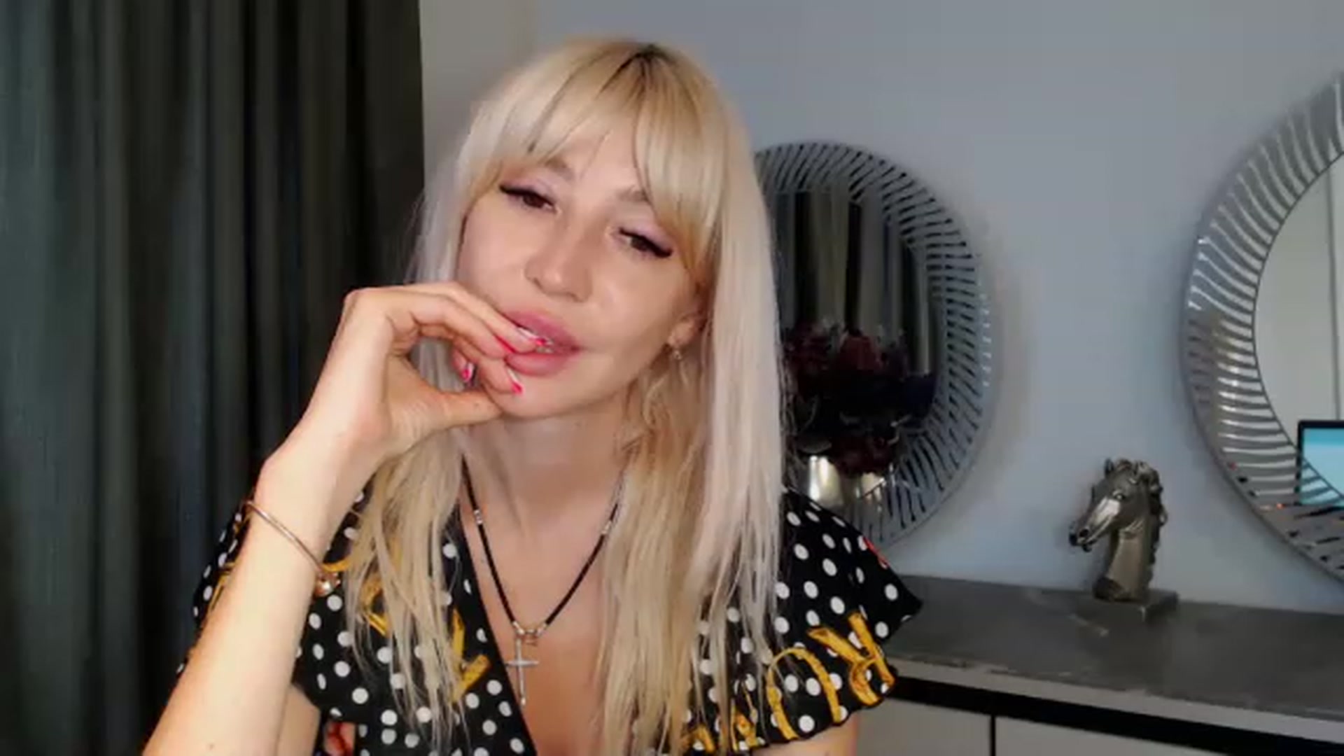 Gallery image thumbnail from Your_Eyes__'s myfreecams stream on, 06/28/2023, 16:24 image 7 of 20