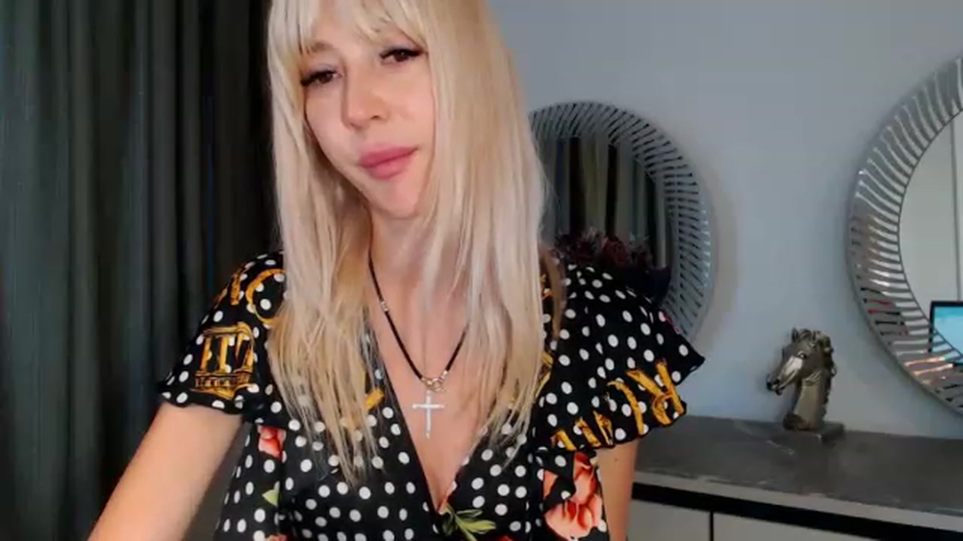 Gallery image thumbnail from Your_Eyes__'s myfreecams stream on, 06/28/2023, 16:24 image 17 of 20