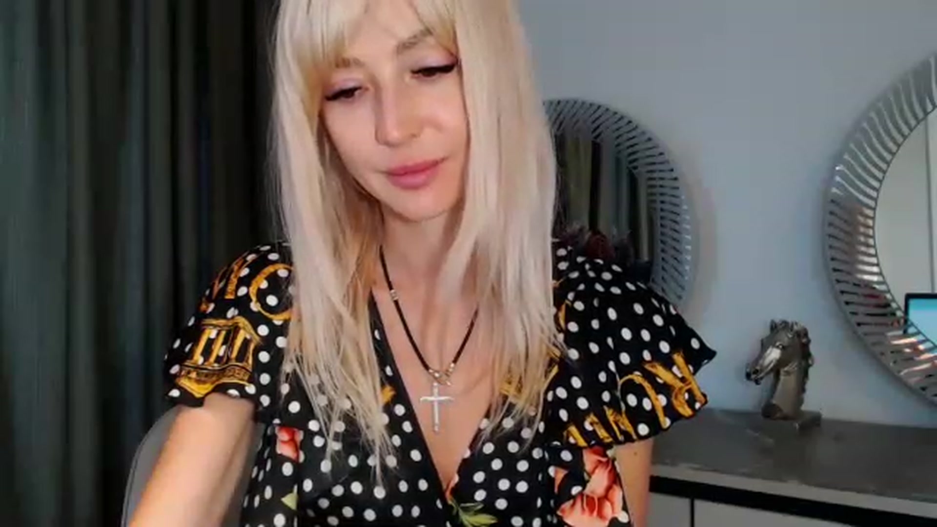 Gallery image thumbnail from Your_Eyes__'s myfreecams stream on, 06/28/2023, 16:24 image 10 of 20