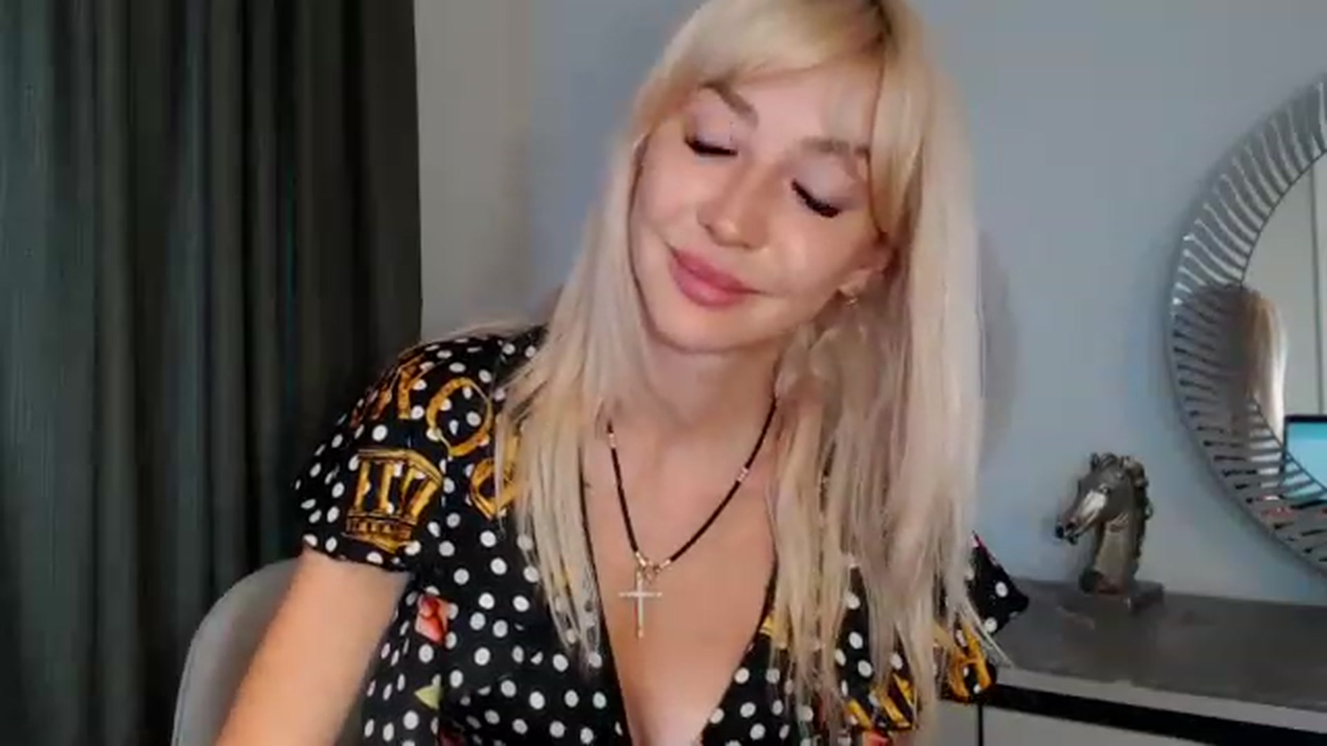Gallery image thumbnail from Your_Eyes__'s myfreecams stream on, 06/28/2023, 16:24 image 8 of 20